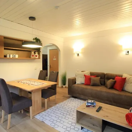 Διαμέρισμα Rmg Family *