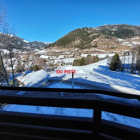 Διαμέρισμα Rmg Family *